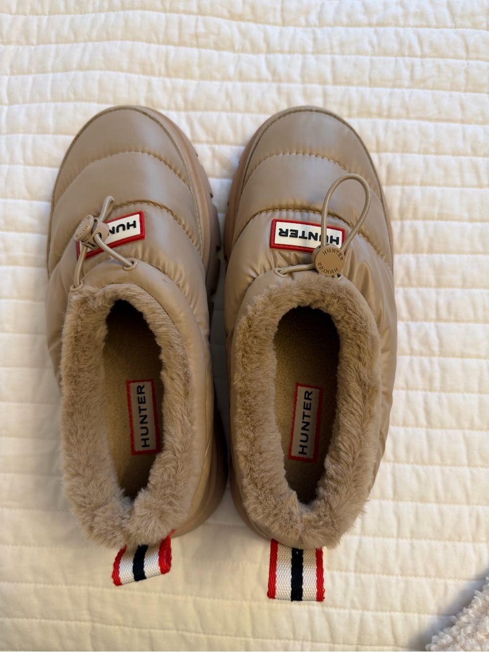 Hunter Women’s Madi casual shoe. Size 8 worn 2times great condition.